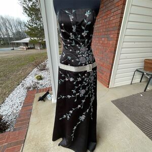 Jovani Vintage Strapless Black Floral Beaded Gown Women's Size 6 Formal Dress